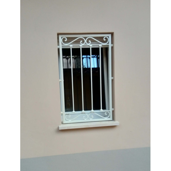 GRATA INFERRIATA in Ferro Battuto . Realizzazioni Personalizzate . Cod. 1388