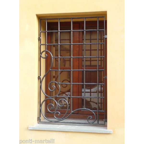 GRATA INFERRIATA in Ferro Battuto . Realizzazioni Personalizzate . Cod. 503