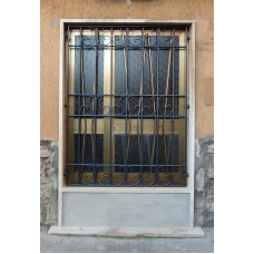 GRATA INFERRIATA in Ferro Battuto . Realizzazioni Personalizzate . Cod. 505