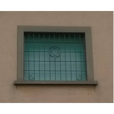 GRATA INFERRIATA in Ferro Battuto . Realizzazioni Personalizzate . Cod. 521