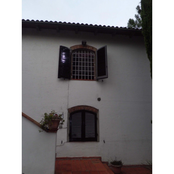 GRATA INFERRIATA in Ferro Battuto . Realizzazioni Personalizzate . Cod. 538