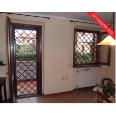 GRATA INFERRIATA Ferro Battuto . Realizzazioni Personalizzate . cod. 513 . Detrazioni 50%
