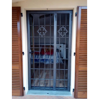 CANCELLO PORTONE in Ferro Battuto . Realizzazioni Personalizzate . Cod. 1374