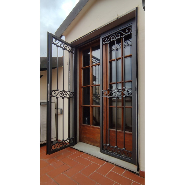 CANCELLO PORTONE in Ferro Battuto . Realizzazioni Personalizzate . Cod. 1387