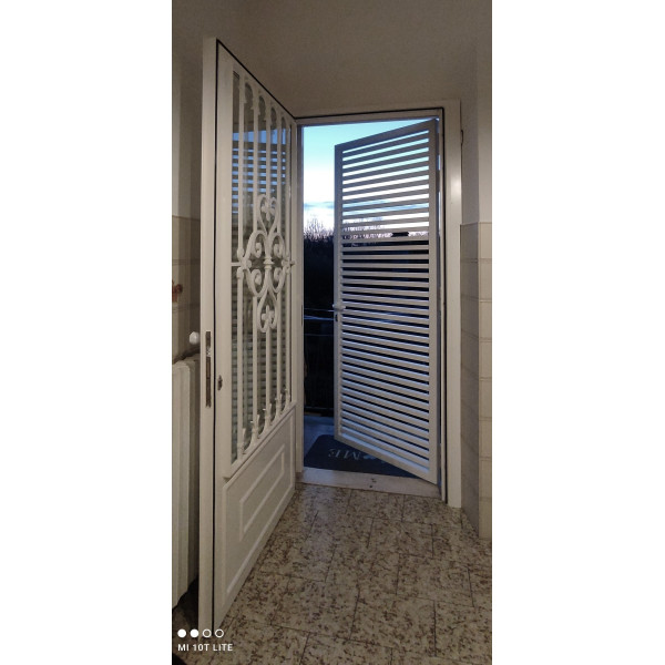 CANCELLO PORTONE in Ferro Battuto . Realizzazioni Personalizzate . Cod. 1933