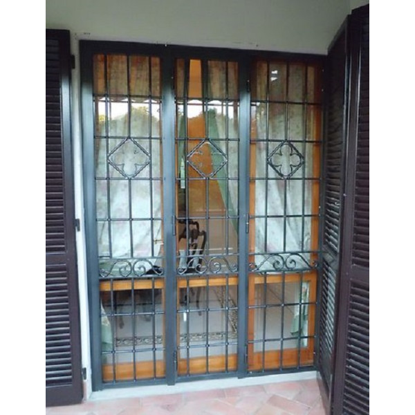 CANCELLO PORTONE in Ferro Battuto . Realizzazioni Personalizzate . Cod. 551