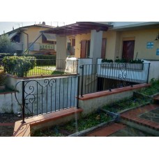 RINGHIERA Ferro Battuto . Realizzazioni Personalizzate . cod. 007 . Detrazioni fino al 50%.