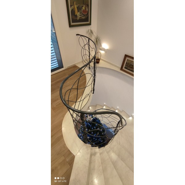 RINGHIERA Ferro Battuto . Realizzazioni Personalizzate . cod. 012 . Detrazioni fino al 50%.