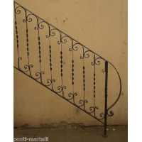 RINGHIERA in FERRO BATTUTO Personalizzata . Cod. 019