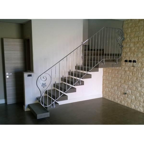RINGHIERA Ferro Battuto . Realizzazioni Personalizzate . cod. 033 . Detrazioni fino al 50%
