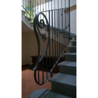 RINGHIERA in FERRO BATTUTO Personalizzata . Cod. 033