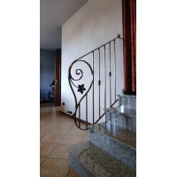 RINGHIERA in FERRO BATTUTO Personalizzata . Cod. 033 RINGHIERA in FERRO BATTUTO Personalizzata . Cod. 033