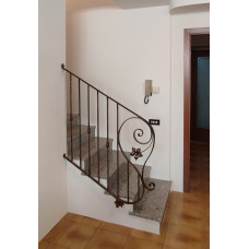 RINGHIERA in FERRO BATTUTO Personalizzata . Cod. 033