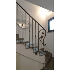 RINGHIERA in FERRO BATTUTO Personalizzata . Cod. 033