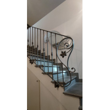 RINGHIERA in FERRO BATTUTO Personalizzata . Cod. 033