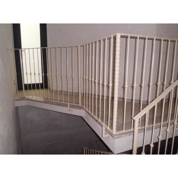 RINGHIERA Ferro Battuto . Realizzazioni Personalizzate . cod. 040 . Detrazioni fino al 50%.