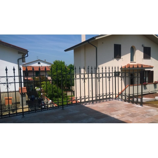 RINGHIERA in FERRO BATTUTO Personalizzata . Cod. 1038