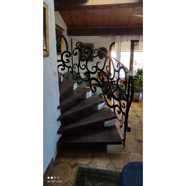 RINGHIERA in Ferro con disegno laser . Realizzazioni Personalizzate . cod. 1861 . Detrazioni fino al 50%.
