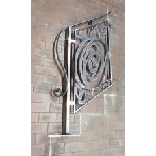 RINGHIERA in Ferro con disegno laser . Realizzazioni Personalizzate . cod. 1865 . Detrazioni fino al 50%.