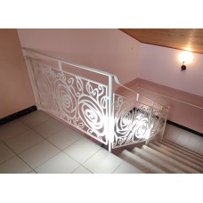 RINGHIERA in Ferro con disegno laser . Realizzazioni Personalizzate . cod. 1865 . Detrazioni fino al 50%.