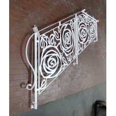 RINGHIERA in Ferro con disegno laser . Realizzazioni Personalizzate . cod. 1865 . Detrazioni fino al 50%.