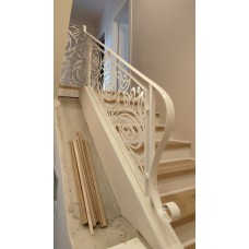 RINGHIERA in Ferro con disegno laser . Realizzazioni Personalizzate . cod. 1865 . Detrazioni fino al 50% .