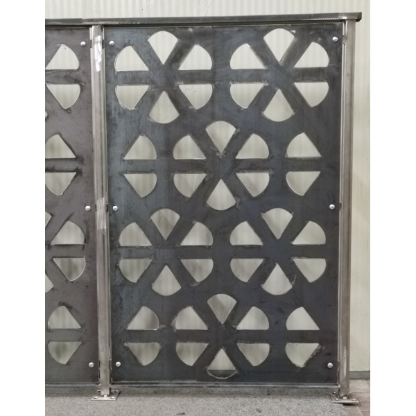 RINGHIERA in FERRO con disegno Laser Personalizzata . Cod. 919