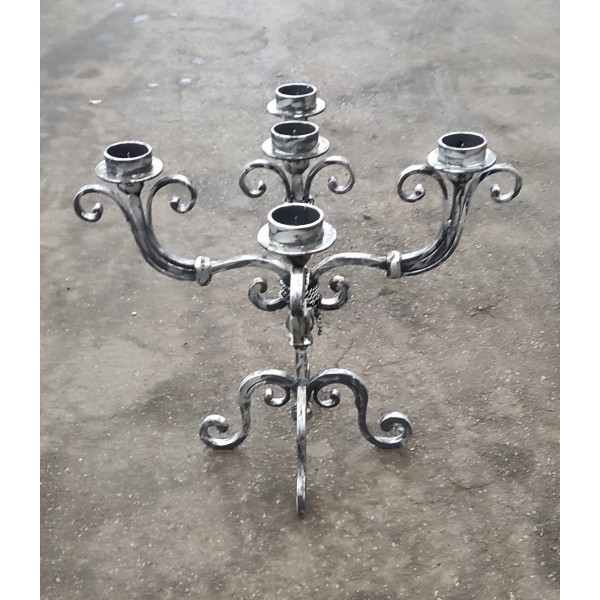 CANDELABRO  in Ferro Battuto . Realizzazioni Personalizzate . 1774