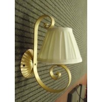 APPLIQUE design FERRO BATTUTO . oro . illuminazione SMART compatibile con iOS e Android . funziona con Amazon Alexa, Google Home, Ifttt . WIFI luce lampada DOMOTICA INTELLIGENTE . 106