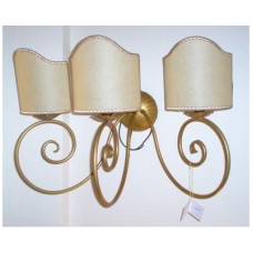 WROUGHT IRON WALL LAMP design . gold . 125