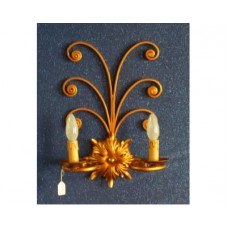 WROUGHT IRON WALL LAMP design . gold . 131