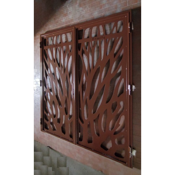 Gate Door in Iron Design with laser cutting . Personalised Executions. 1369
