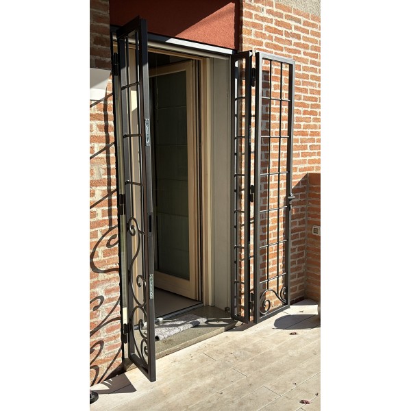 CANCELLO PORTONE in Ferro Battuto . Realizzazioni Personalizzate . cod. 597 . Detrazioni 50%