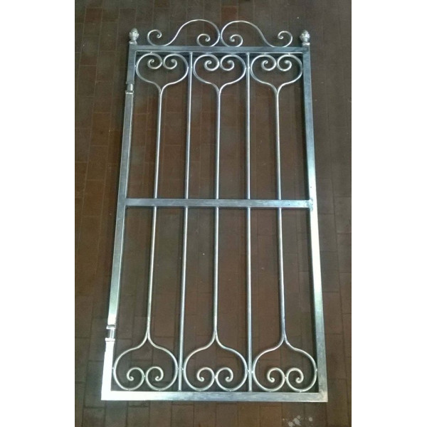 CANCELLO PEDONALE in Ferro Battuto . Realizzazioni Personalizzate . Cod. 049