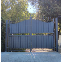 CANCELLO CARRABILE in Ferro Battuto . Realizzazioni Personalizzate . Cod. 053