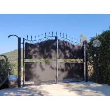 CANCELLO CARRABILE in Ferro Battuto . Realizzazioni Personalizzate . Cod. 053