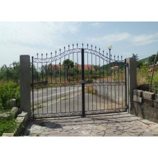 CANCELLO CARRABILE in Ferro Battuto . Realizzazioni Personalizzate . Cod. 053