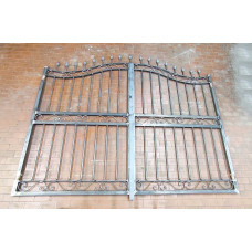 CANCELLO CARRABILE in Ferro Battuto . Realizzazioni Personalizzate . Cod. 053