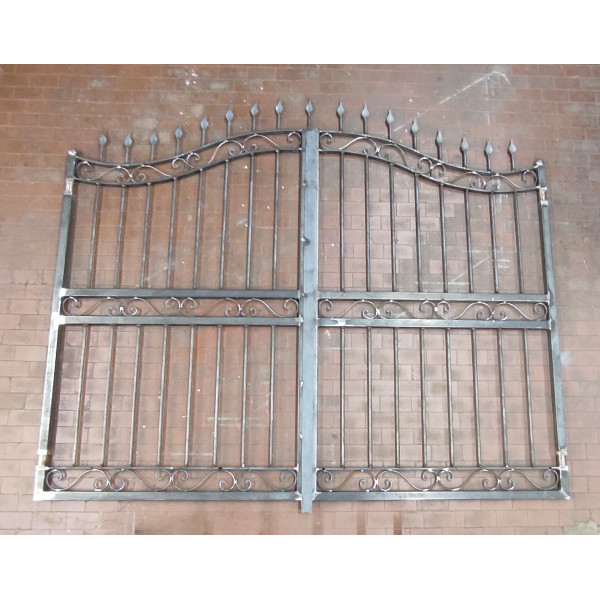 CANCELLO CARRABILE in Ferro Battuto . Realizzazioni Personalizzate . Cod. 053