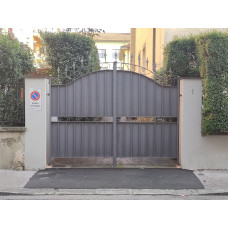 CANCELLO CARRABILE in Ferro Battuto . Realizzazioni Personalizzate . Cod. 055