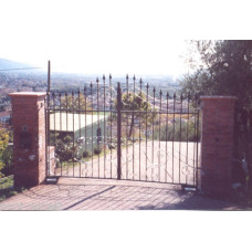 CANCELLO CARRABILE in Ferro Battuto . Realizzazioni Personalizzate . Cod. 056