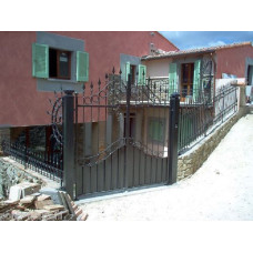 CANCELLO CARRABILE in Ferro Battuto . Realizzazioni Personalizzate . Cod. 063