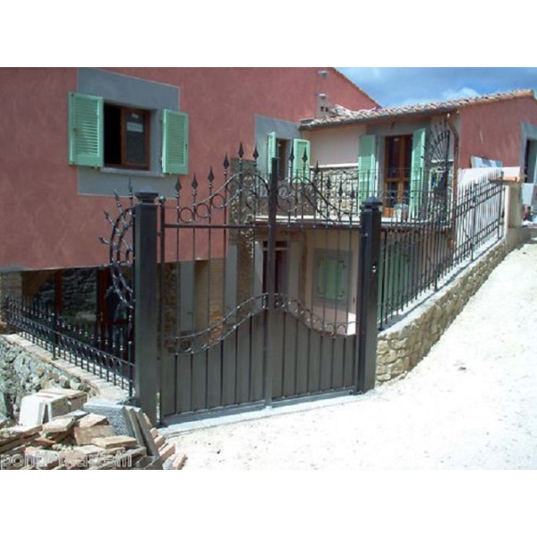 CANCELLO CARRABILE in Ferro Battuto . Realizzazioni Personalizzate . Cod. 063