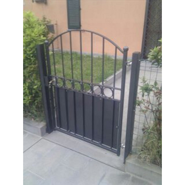 CANCELLO PEDONALE in Ferro . Realizzazioni Personalizzate . Cod. 065