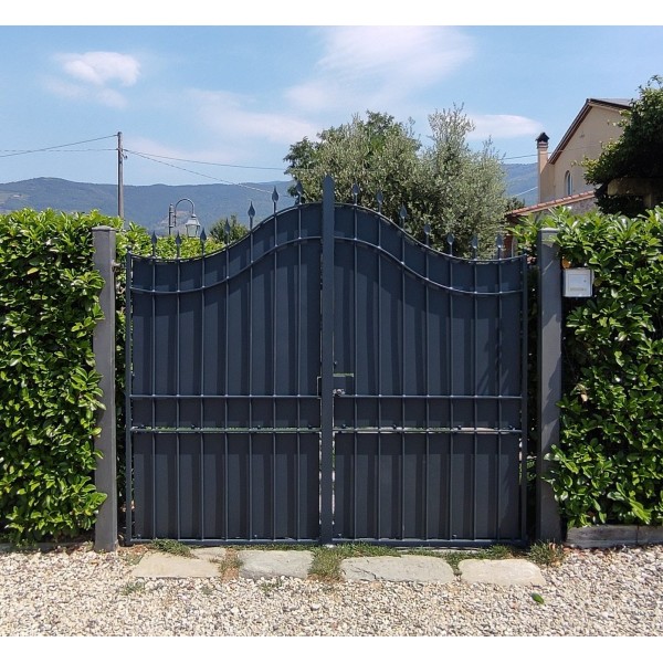 Wrought Iron Pedestrian Gate. Personalised Executions. 073