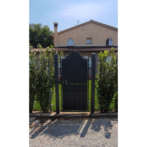 Wrought Iron Pedestrian Gate. Personalised Executions. 073
