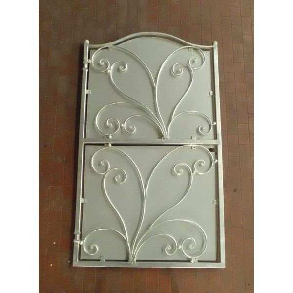 CANCELLO PEDONALE in Ferro Battuto . Realizzazioni Personalizzate . Cod. 077
