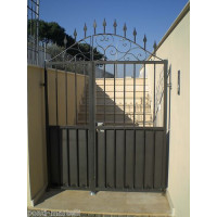 CANCELLO PEDONALE in Ferro Battuto . Realizzazioni Personalizzate . Cod. 078