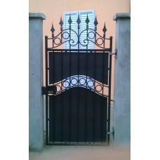 CANCELLO PEDONALE in Ferro Battuto . Realizzazioni Personalizzate . Cod. 083