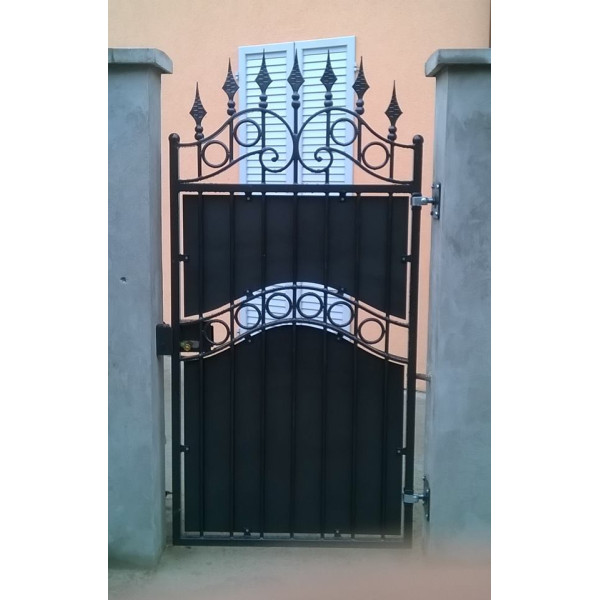 CANCELLO PEDONALE in Ferro Battuto . Realizzazioni Personalizzate . Cod. 083